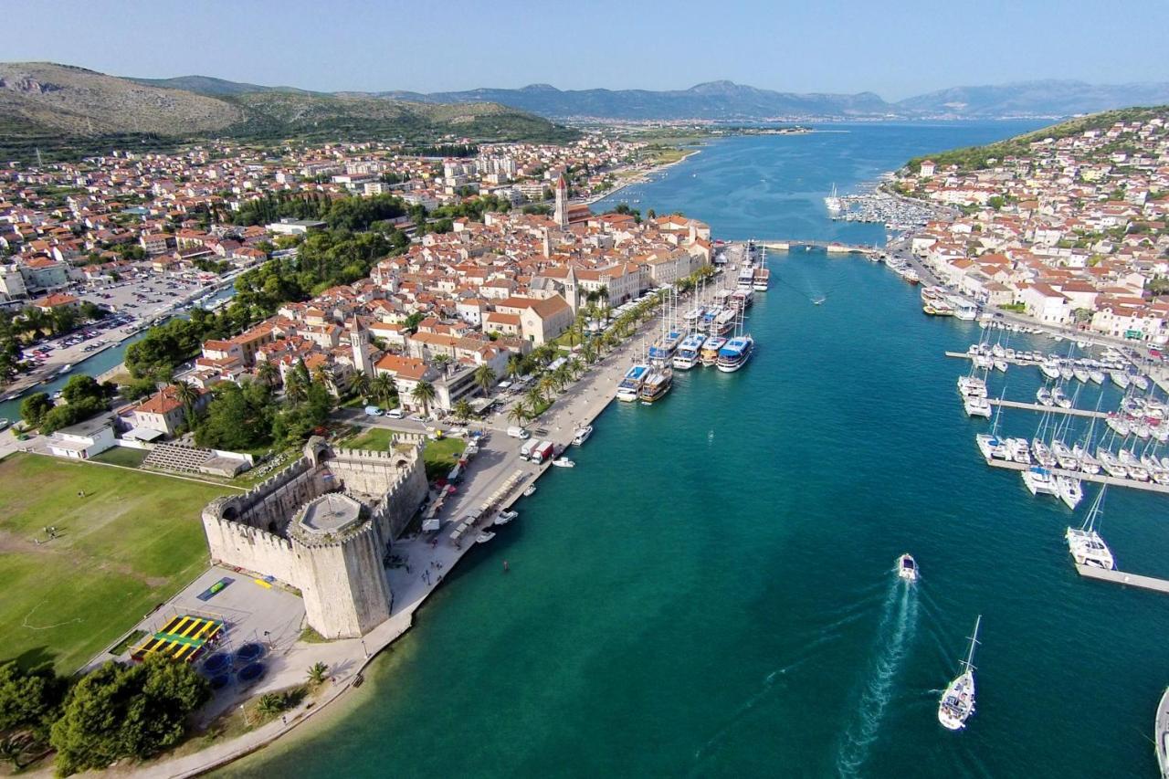 Holiday House With Wifi Trogir - 15319 Екстер'єр фото