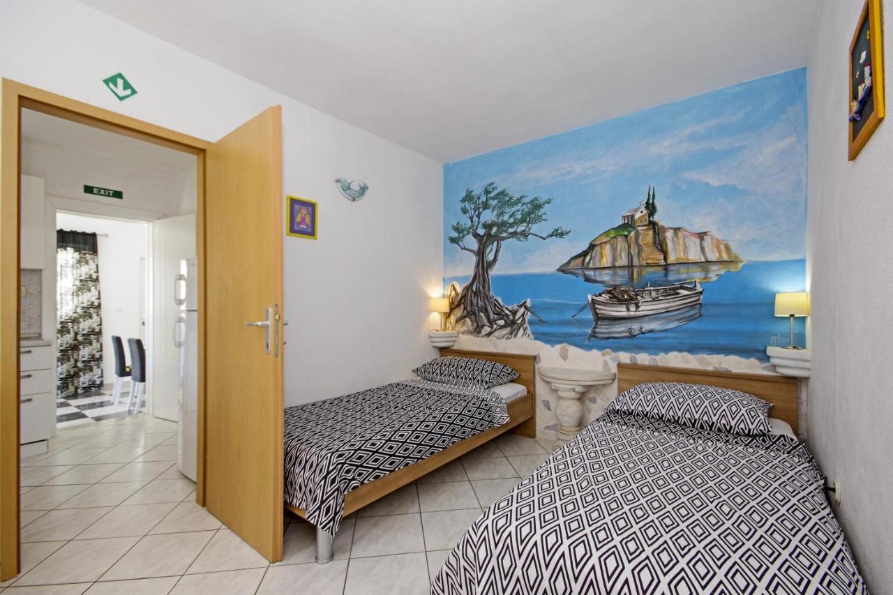 Holiday House With Wifi Trogir - 15319 Екстер'єр фото