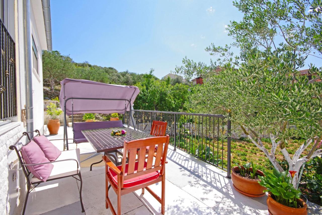Holiday House With Wifi Trogir - 15319 Екстер'єр фото