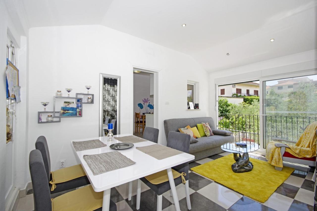 Holiday House With Wifi Trogir - 15319 Екстер'єр фото